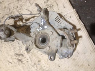 Кулак поворотный передний правый Toyota Corolla E150