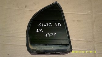 Стекло двери задней правой форточка Honda Civic 4D FD