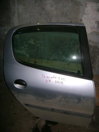 Дверь задняя правая Peugeot 206
