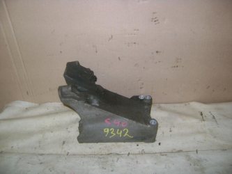 Кронштейн кондиционера Volvo S40 2 MS