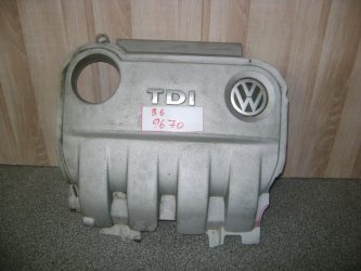 Накладка на двигатель Volkswagen Passat B6