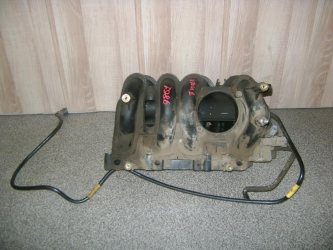 Коллектор впускной Renault Logan 1 L90