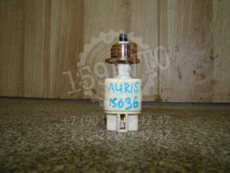 Датчик включения стопсигнала Toyota Auris E150
