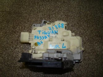 Замок двери передней левой Volkswagen Passat B6