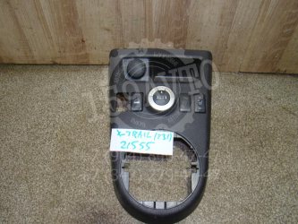 Кнопка блокировки дифференциала Nissan X-Trail T31