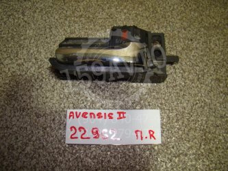 Ручка двери внутренняя правая Toyota Avensis 2 T250
