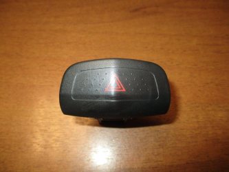 Кнопка аварийной сигнализации Nissan Primera P12