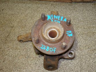 Кулак поворотный передний правый Nissan Almera N16