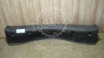 Обшивка багажника Ford Focus 2