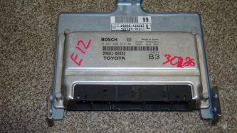 Блок управления двигателем Toyota Corolla E120