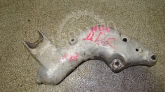 Кронштейн двигателя правый Peugeot 206