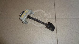 Ограничитель двери Ford Focus 2