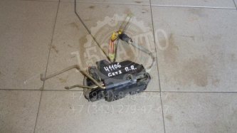 Замок двери передней правой Hyundai Getz TB