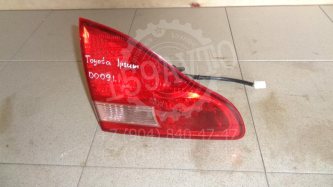 Фонарь задний внутренний правый Toyota Avensis Verso M20