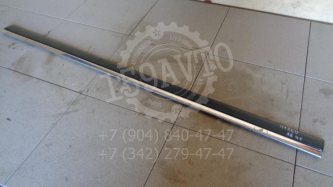 Молдинг передней правой двери Audi A8 D3
