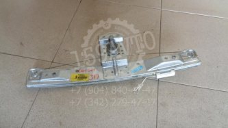 Стеклоподъемник механический задний правый Opel Corsa D
