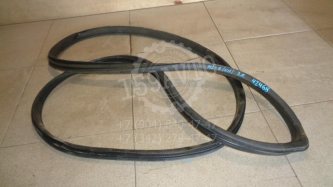 Уплотнитель двери Mazda 6 GH
