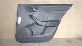 Обшивка двери задней правой Skoda Rapid 1