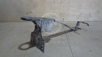 Кронштейн усилителя заднего бампера правый Land Rover Range Rover 3 L322
