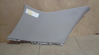 Обшивка стойки Toyota Auris E150