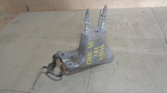 Кронштейн КПП Honda Civic 4D FD