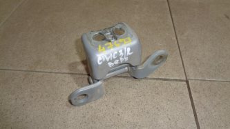 Петля двери задней правой верхняя Honda Civic 4D FD