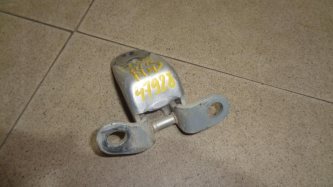 Петля двери передней правой нижняя Honda Civic 4D FD