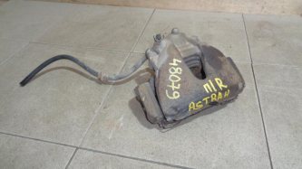 Суппорт передний правый Opel Astra H