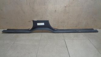 Накладка порога внутренняя Land Rover Discovery 3 L319