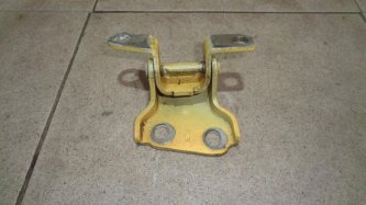 Петля двери передней правой нижняя Chevrolet Spark M200, M250