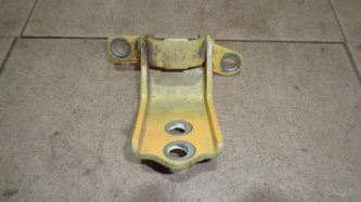 Петля двери передней правой верхняя Chevrolet Spark M200, M250