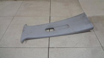Обшивка стойки Mitsubishi L200 KA, KB