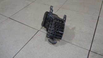 Дефлектор воздушный Mitsubishi L200 KA, KB