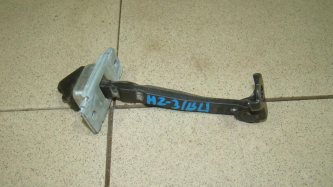 Ограничитель двери Mazda 3 BL