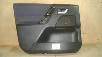 Обшивка двери передней левой Land Rover Freelander 2 L359