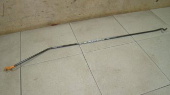 Держатель капота Volkswagen Jetta A6