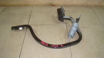 Петля крышки багажника Volkswagen Jetta A6