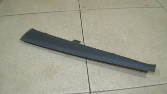 Обшивка стойки Volkswagen Jetta A6