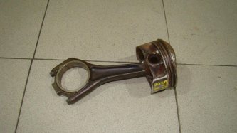 Поршень с шатуном Land Rover Range Rover 3 L322