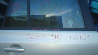 Накладка стекла заднего правого Volkswagen Tiguan 1 NF