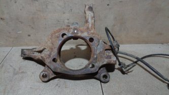 Кулак поворотный передний левый Mitsubishi Galant 9 DJ, DM