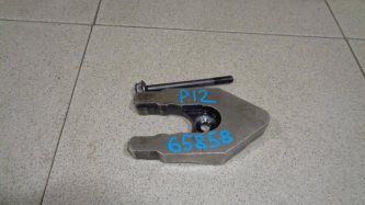Кронштейн форсунки Nissan Primera P12