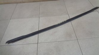 Накладка стекла заднего правого Hyundai Tucson 1 JM