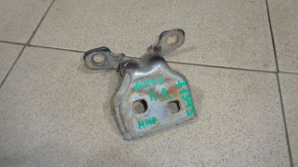 Петля двери Renault Logan 1 L90