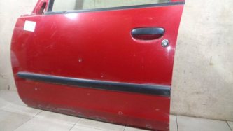 Молдинг передней левой двери Mitsubishi Colt Z3