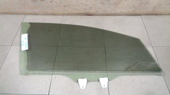 Стекло двери передней правой Subaru Impreza G13, G23, GJ, GP