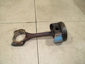 Поршень с шатуном Toyota Corolla E120