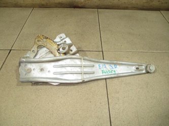 Стеклоподъемник механический задний правый Toyota Corolla E120