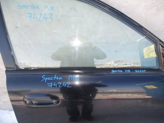 Накладка стекла переднего правого Kia Spectra SD