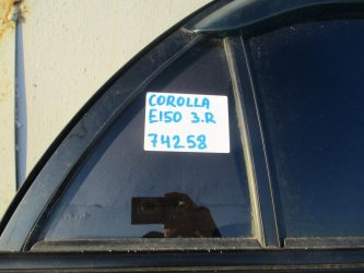 Стекло двери задней правой форточка Toyota Corolla E150